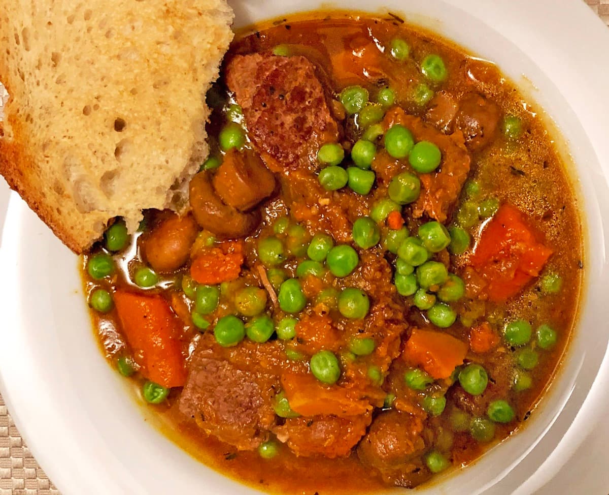 Bosanski Grašak (Bosnian Pea Stew)